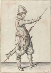 Elegant kledd soldat som tømmer kalveren sin av Jacques de Gheyn II