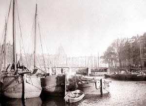 Kanalbåter, Rotterdam, 1898. av James Batkin