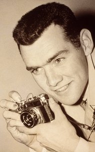  av James L Stanfield