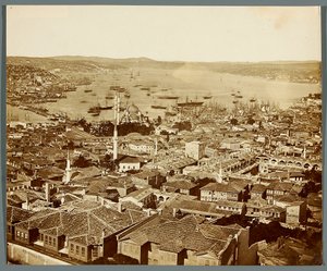 «Bosporos» [Istanbul. Panorama over byen - utsikt mot Bosporosstredet] av James Robertson