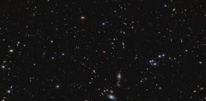 Quasar J0100+2802 (NIRCam-bilde) av James Webb Space Telescope (NASA)