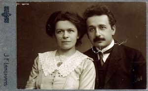 Carte-de-visite portrettfotografi av Albert Einsten og Mileva Einstein-Maric i 1911, 1911