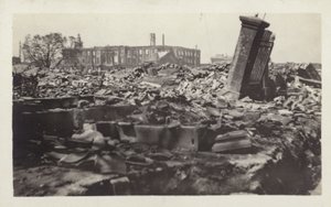 Etterdønningene av det store Kanto-jordskjelvet, Japan, 1923 av Japanese Photographer