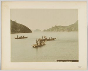 Inngang til Nagasaki, Japan (håndfarget svart/hvitt-bilde) av Japanese Photographer