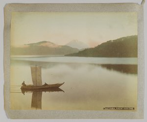 Fujiyama fra Hakone, Kanagawa Prefecture, Japan (håndfarget svart/hvitt-bilde) av Japanese Photographer