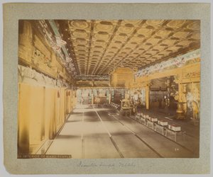 Interiør av Jemitsu Temple, Nikko, Japan (håndfarget s/h-bilde) av Japanese Photographer