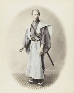 Japansk mann med sverd (håndfarget s/h-bilde) av Japanese Photographer
