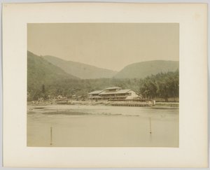 Elvelandskap, Japan (håndfarget svart/hvitt-bilde) av Japanese Photographer