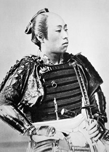 Samurai fra det gamle Japan med tradisjonell frisyre (s/hv-bilde)