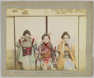 Se ingen ondskap, hør ingen ondskap, snakk ikke ondt (håndfarget s/hvitt-bilde) av Japanese Photographer