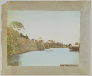 Tokyo Castle, Japan (håndfarget svart/hvitt-bilde) av Japanese Photographer