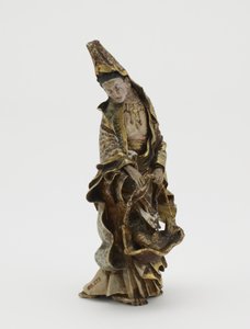 Figur av Kannon som holder en fisk i en kurv, Meiji-tiden (keramikk) av Japanese School