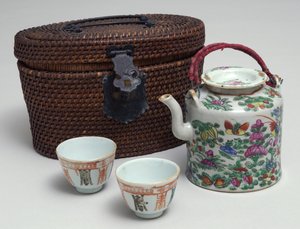 Japansk tesett med kurv i kurv, ca. 1850 (porselen)