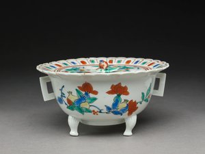 Koro bolle med flatt lokk, Kakiemon relaterte varer av Japanese School