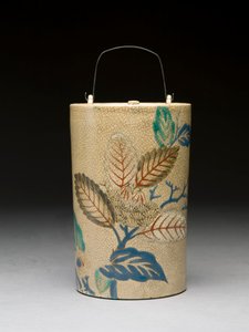 Sake-flaske, 1600-tallet (kyoto keramikk med overglasur emaljer) av Japanese School