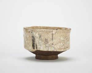 Seto ware tebolle i dekorert Shino-stil av Japanese School