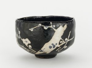 Tebolle med design av blomstrende plommetre, Kyoto, Kyoto-fu, Edo-perioden (keramikk) av Japanese School