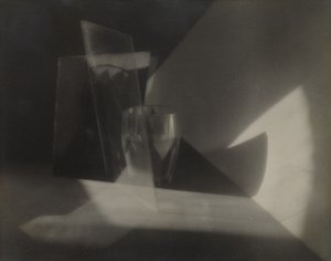 [Still-Life Abstraksjon], ca. 1923 (gelatinsølvtrykk) av Jaromir Funke