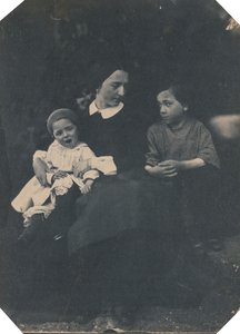 Mor med to barn av Jean Baptist Frénet
