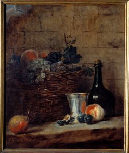 Kurv med hvite og sorte druer, sølvbeger og flaske Maleri av Jean Baptiste Simeon Chardin (1699-1779) 1700-tallets søn. 0,69x0,58 m av Jean Baptiste Simeon Chardin