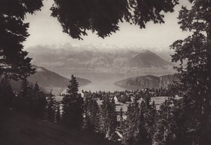 Rigi Kaltbad, utsikt over Vierwaldstättersee (s/hvitt bilde) av Jean Gaberell