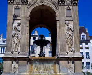 Arkitektur: detalj av fontenen til Innocents som representerer nymfene. Designet av arkitektene Jean Goujon, Augustin Pajou og Pierre Lescot. 1546-1549. Place Joachim du Bellay, Paris.