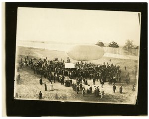 Luftskip "California Arrow" av Jessie Tarbox Beals
