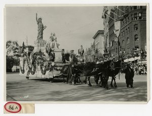 Historical Parade Float No 53: Statue of Liberty av Jessie Tarbox Beals