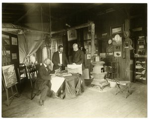 Venstre til høyre: Cullen Yates - skjult - Walter Dean, ca. 1905-11 (foto av gelatinsølv) av Jessie Tarbox Beals