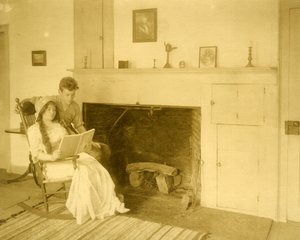 Malcolm Stewart Boylan og hans mor Han er en av de 9 viktige tittelforfatterne i Hollywood, ca. 1905-17 (foto av gelatinsølv) av Jessie Tarbox Beals