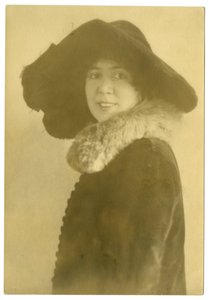 Margaret Widdemer, poet, ca. 1915-25 (foto av gelatinsølv) av Jessie Tarbox Beals