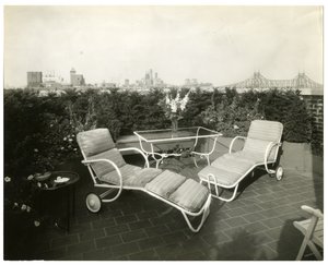 Mrs Alice Woodward Reinhardt, 400 E 52nd St, New York, USA, ca. 1905-40 (foto av gelatinsølv) av Jessie Tarbox Beals