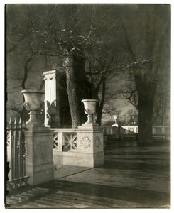 Shaw Memorial at night, Boston, Mass, USA, ca. 1902-10 (foto av gelatinsølv) av Jessie Tarbox Beals