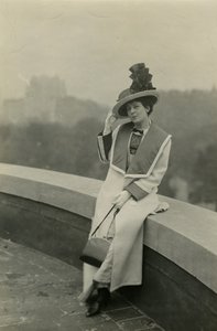 Viola Allen, ca. 1920-30 (foto av gelatinsølv) av Jessie Tarbox Beals