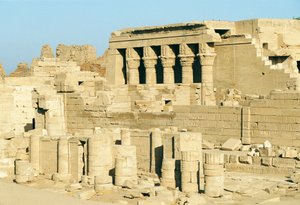 Egypt, Dandarah (Dendera), Hathor-tempelet av Walter Charles Mills