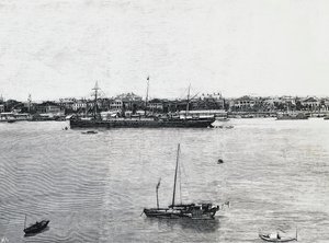 Shanghai havn noen uker før krigsutbruddet av Walter Charles Mills