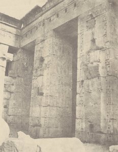 Medinet Habu, Palace of Ramses II 2nd Court, East Side av John Beasly Greene