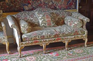 En George III Giltwood Humpback brus-sengeplass av John Bladwell