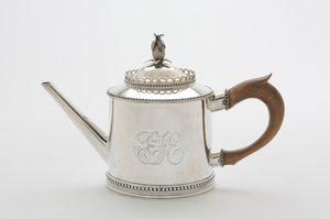 Tekanne, ca. 1790 (sølv) av John David