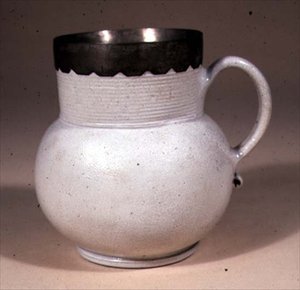 Krus, ca. 1680 (saltglasert steintøy) av John Dwight