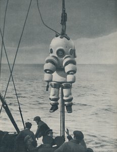 The Eternal Fight Against the Sea: Armored casing for the Deep-Sea Diver, c1935 av John Hammerton