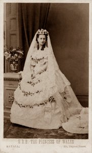 Prinsesse Alexandra av Danmark i brudekjolen for ekteskapet med prinsen av Wales, den fremtidige kong Edward VII
