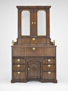 Secretary cabinet av John Kirkhoffer