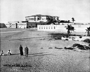 Palace and Harem, Alexandria, Egypt, 1893. av John L. Stoddard