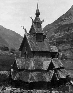 Borgund trekirke i Norge (1100-tallet) (s/hvitt foto)