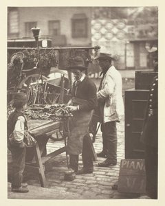 Gatelåsesmeden, 1881. av John Thomson