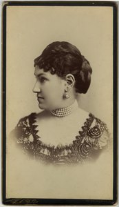 Fru William Astor (sepiatrykk) av José Maria Mora