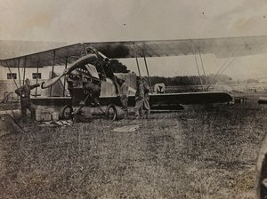 Album "Min verdenskrig - minner fra den sørvestlige fronten i Kärnten, Italia, Trentino-Alto Adige) 31/03/1915-12/11/ 1918 - Josef Zohles Vienna ": Østerrikske soldater med en mi
