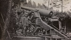 Album "Min verdenskrig - minner fra den sørvestlige fronten i Kärnten, Italia, Trentino-Alto Adige) 31/03/1915-12/11/ 1918 - Josef Zohles Vienna ": soldat med pistol (s/h-bilde) av Josef Zohles