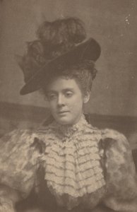 Kvinne, c. 1900.